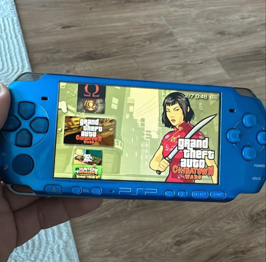 PSP 3000 Blue Gameplay